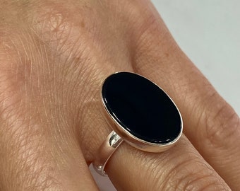 Silver Oval Onyx Ring , Natural Black Onyx Ring , Minimalist Ring ,  Handmade Women Onyx Ring , 925k Sterling Silver Onyx Ring