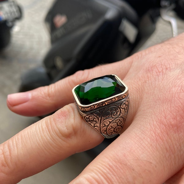 Bague en argent faite main , Bague en pierre d'émeraude , Bague en argent avec pierre verte , Bague en argent gravée , Bague de style ottoman , Cadeau pour lui