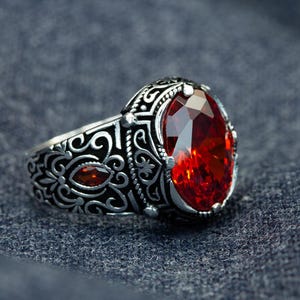 Herrring i silver med granatsten, herrring med röd ädelsten, handgjord herrring, vintage herrring, turkisk handgjord ring, 925 silver, present till män