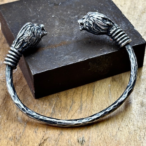 Silver Lion Heads Bracelet , Lion Cuff Bracelet , Man Liond Thick