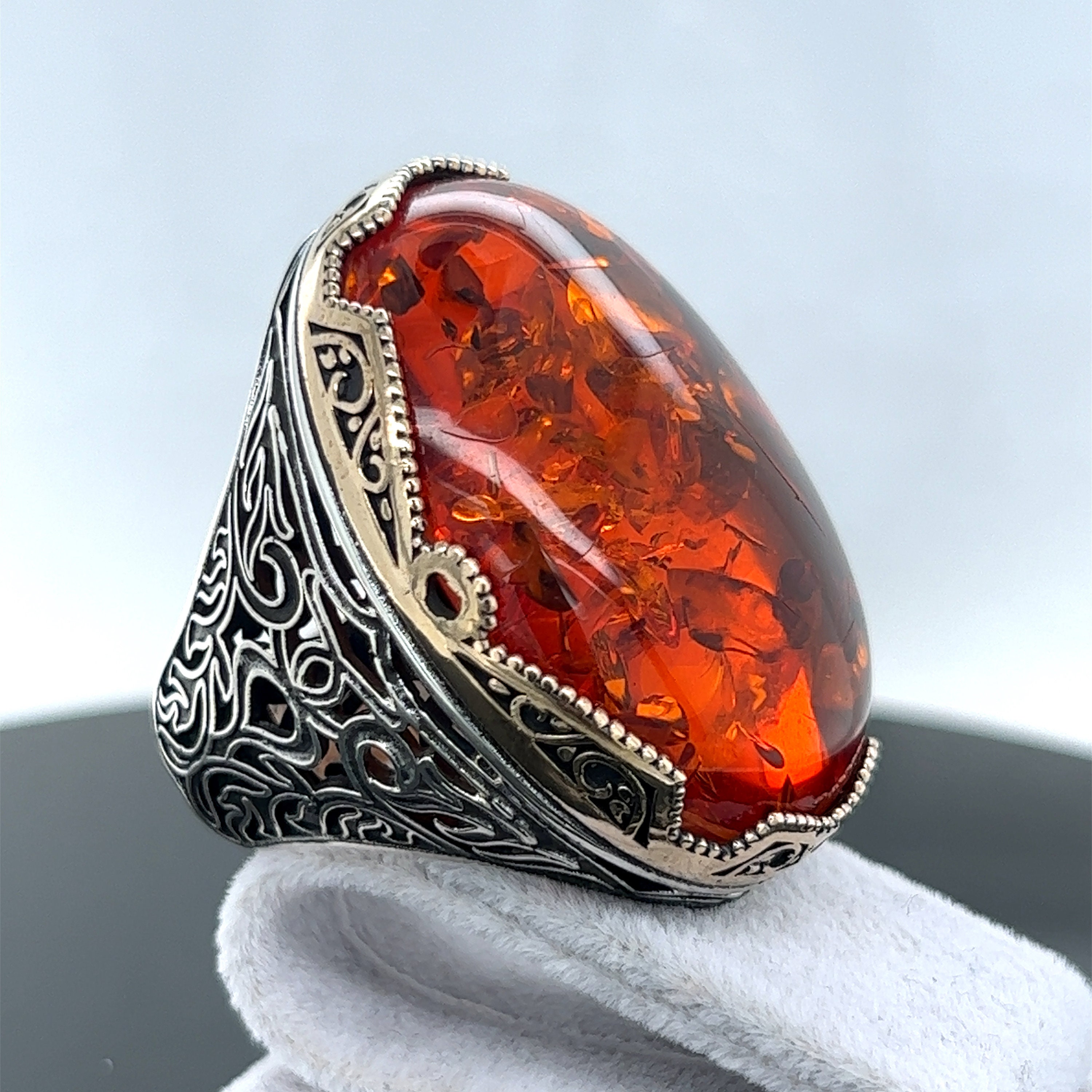 Bague Argent Massif Avec Ambre Baltique – Pierre Marron – Style Cocktail – Occasion