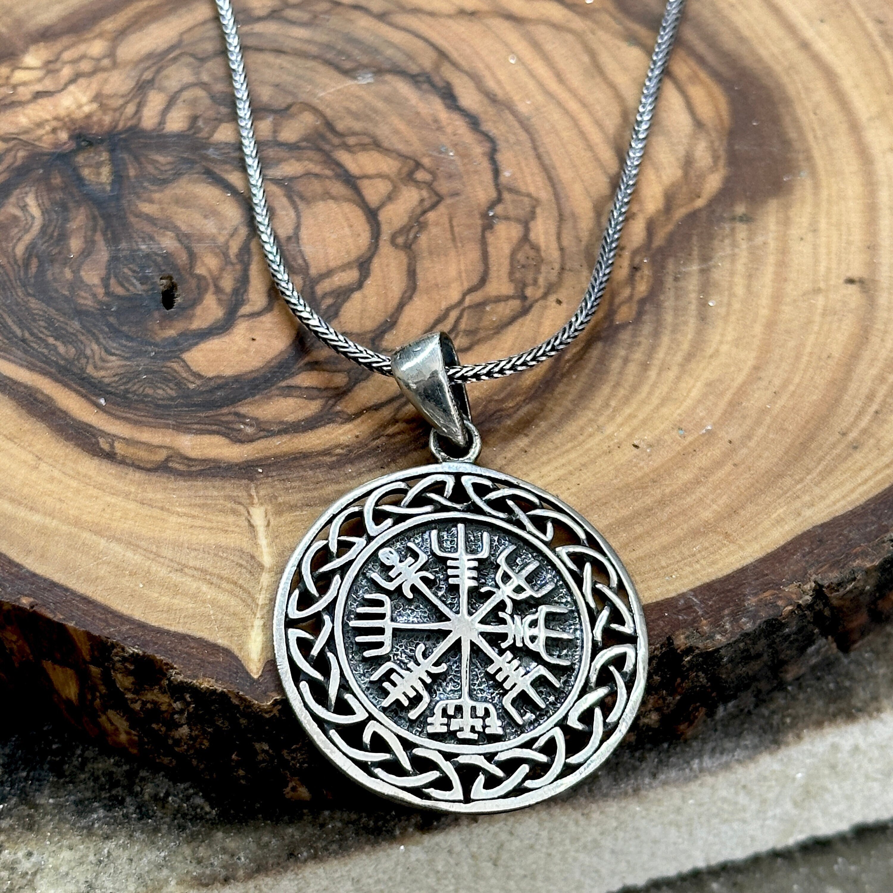 シルバー 北欧 ヴェグヴィシル ペンダント、北欧神話ネックレス、北欧