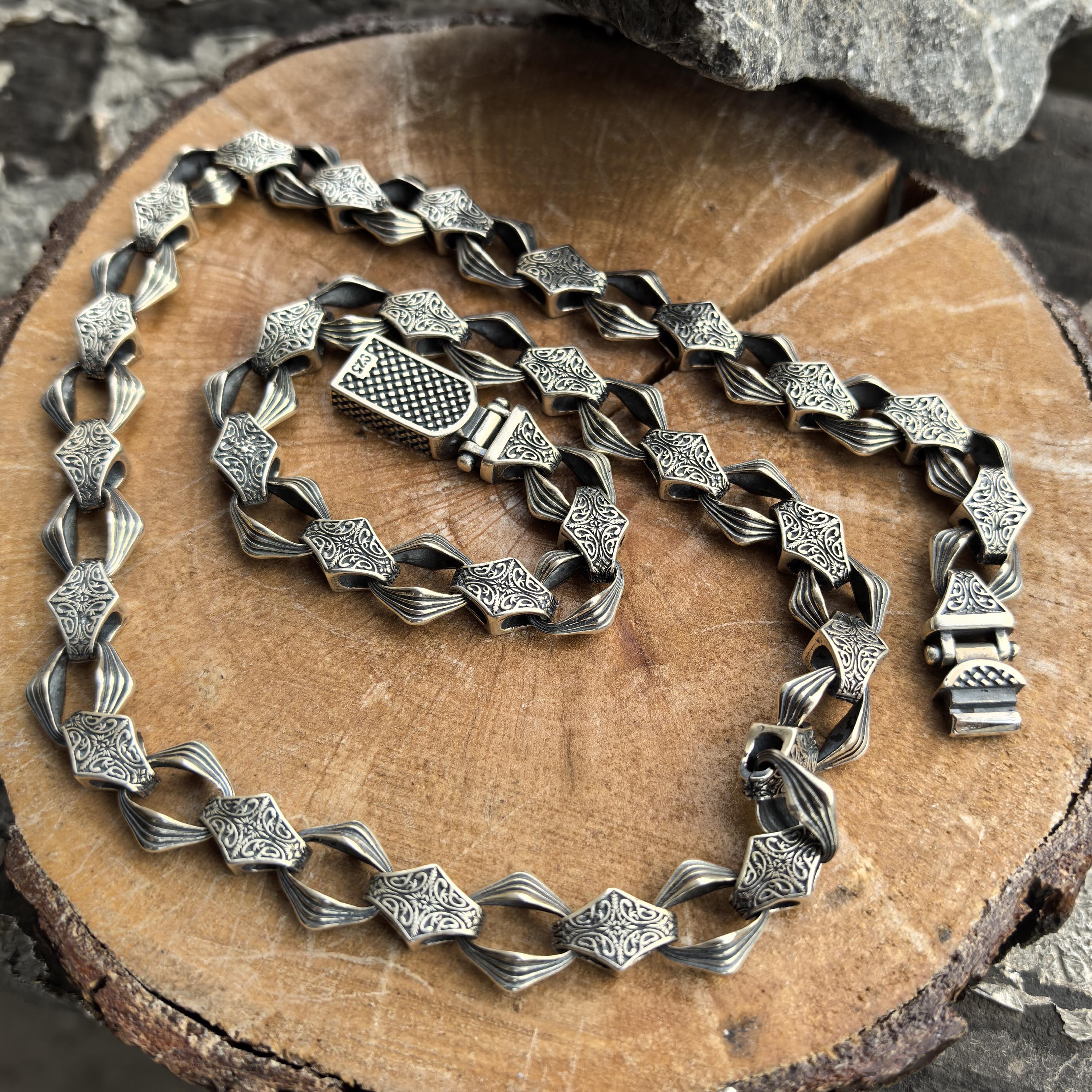 メンズシルバーチェーンネックレス、刻印入りゴシックチェーン