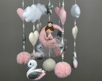 Baby mobile girl Princess nursery mobile Baby crib mobile Swan nursery decor Boho baby mobile New baby girl gift Expecting mom gift