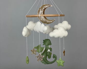 Móvil de bebé dragón niño Móvil de cuna de dragón con temática de fantasía Móvil colgante de dragón de fieltro Nuevo regalo para bebé niño Baby shower de fantasía