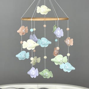 Fish baby mobile crib Nautical nursery decor Under the sea mobile Baby mobile girl Felt fish mobile Coastal mobile Ocean baby shower