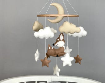 Deer baby mobile crib Neutral mobile for nursery Felt hanging mobile Woodland nursery decor Woodland baby shower gift New parents gift