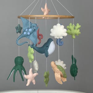 Ocean baby mobile crib Sea creature mobile octopus Under the sea mobile Nautical  mobile whale Ocean nursery decor Felt sea animals mobile
