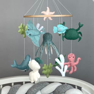 Ocean baby mobile octopus Under the sea mobile Felt sea animals mobile Nautical nursery decor Coastal mobile neutral Ocean baby shower