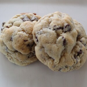 Bakery Style Chocolate Chip Cookie