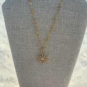 Collar de estrella de ópalo
