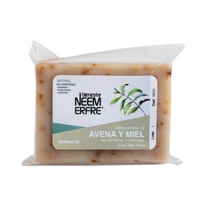 Puede incluir: Una pastilla de jabón natural de avena y miel de forma rectangular envuelta en plástico transparente. La etiqueta incluye el texto Bienestar Neem Erfre, Jabón Natural de Avena y Miel, indica un peso neto de 150 g y una ilustración de hoja.