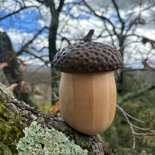 Boîte en forme de gland