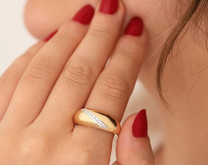 14k Gold Diagonal Stripe Oval Ring | Chunky Dome Statement Band
