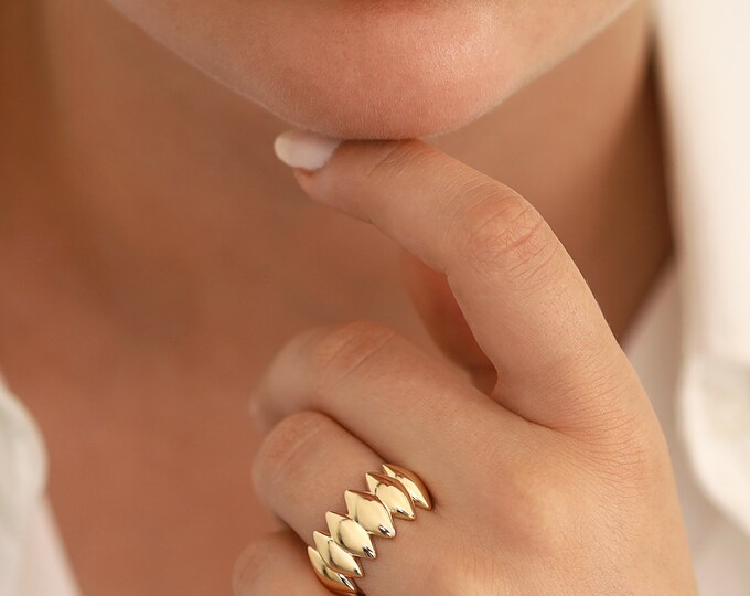 14k Gold Marquise Shaped Dome Ring | Thick Oval Statement Band