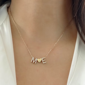 Colar com letras iniciais personalizadas em ouro 14k | Colar com letras maiúsculas 3D personalizadas, colar com pingente de letras grossas e corações, presente de aniversário