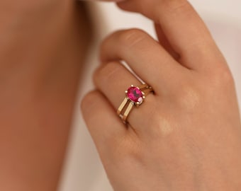 14k Gold Emerald Ruby Reversible Ring | Two-Sided Oval Gemstone Band