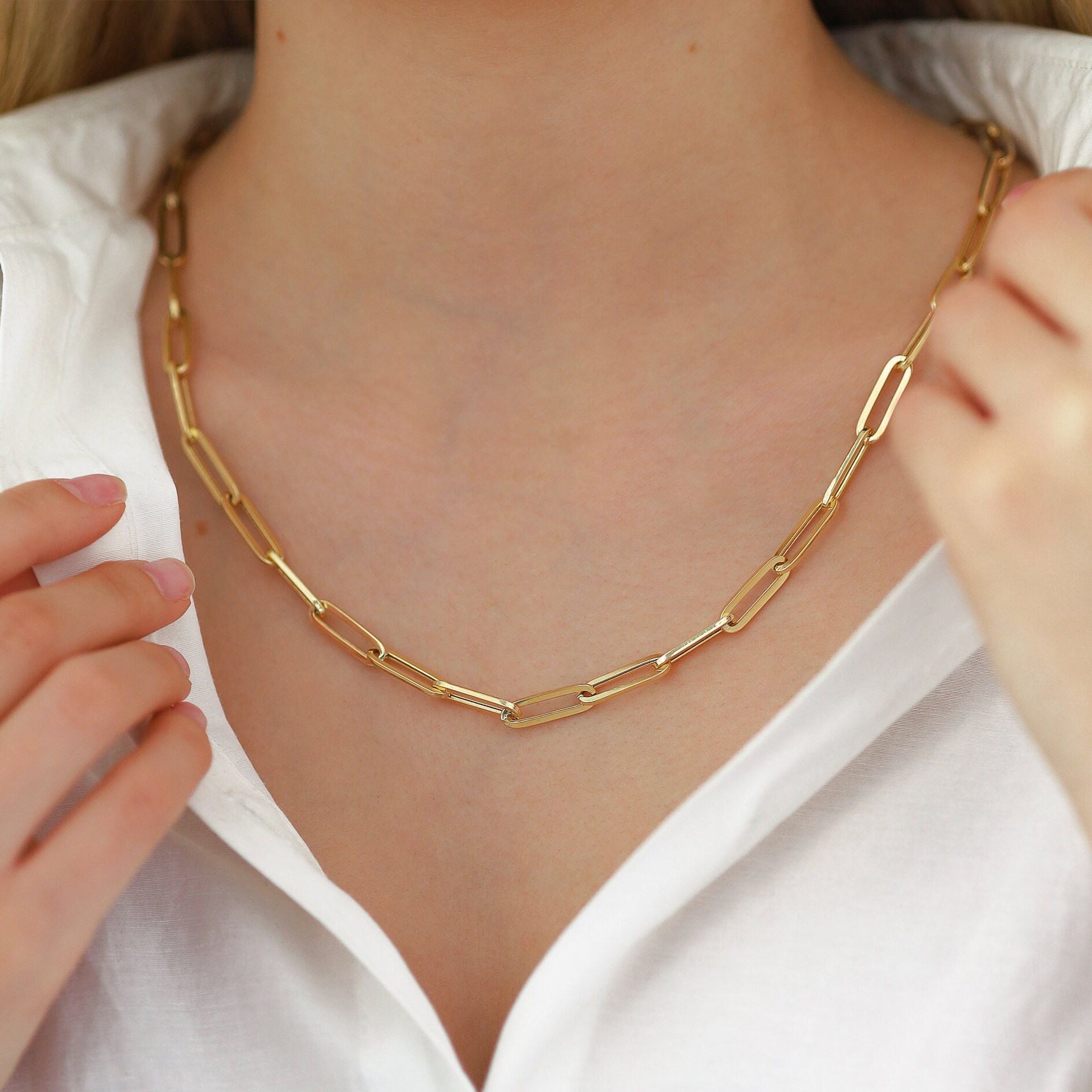 Jennifer aniston gold disc necklace deals
