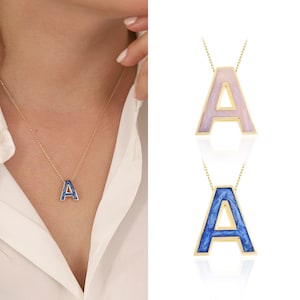 Colar com letras coloridas em ouro 14k | Colar com iniciais esmaltadas à mão, colar com alfabeto, pingente perolado, presente personalizado