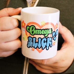 Caneca de porcelana dupla face 110 oz Omega Slick Funny Cute