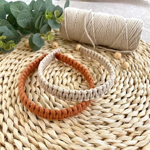 Macramé haarband in boho-stijl