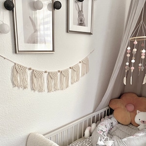 Guirlande de fanions décorative en macramé à suspendre au mur
