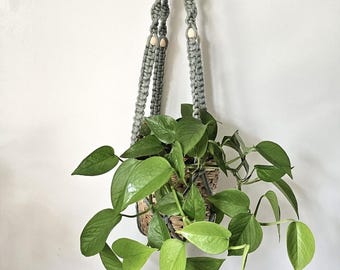 Macrame Plant Hanger tutorial PDF beginner friendly full colour photos