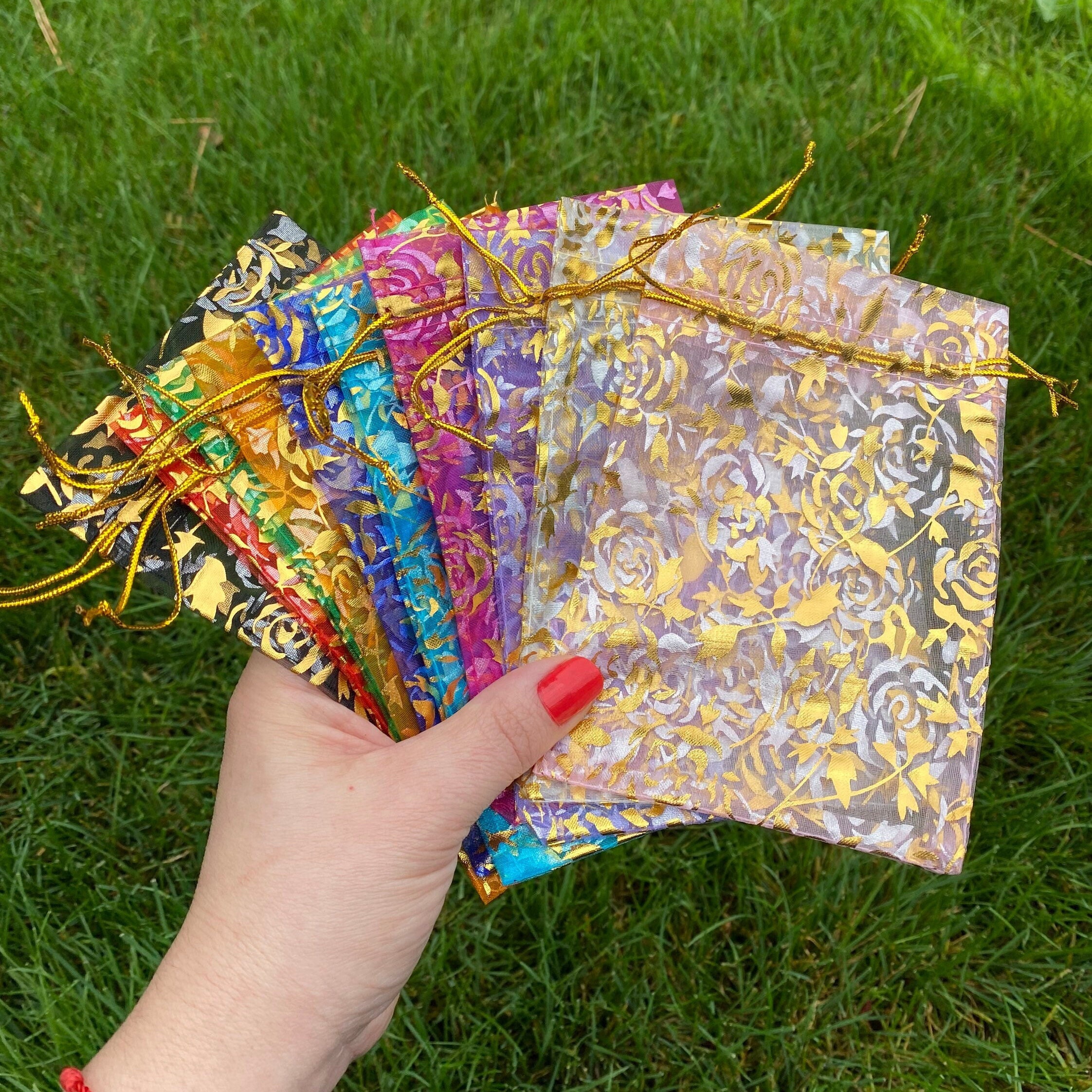 X6 Satin Gift Bags 60+ Gift Ideas for 2025