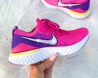 nike hot pink shoes