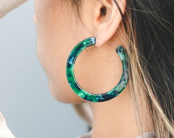 Dark Green Tortoise Shell Large Hoop Earrings | Emerald Green Earrings, Simple Large Hoop, Lightweight, Everyday, Gift for Her