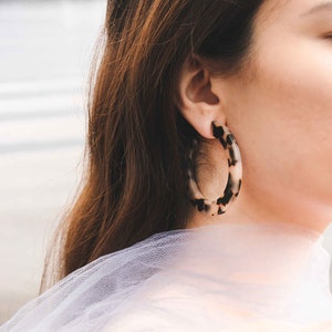 Light Tortoise Shell Large Chunky Hoop Earrings | Large Tortoise Shell Hoops, Chunky Hoops, Simple Hoop, Gift for Her