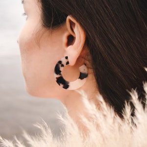 Light Tortoise Shell Chunky Hoop Earrings | Hypoallergenic, Chunky Hoop, Everyday Simple Hoop, Multipack, Earring Set, Gift For Her