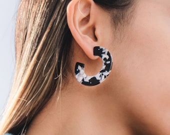 Black and White Tortoise Shell Hoop Earrings | Simple Chunky Hoop, Lightweight, Everyday, Essential, Gift for Her