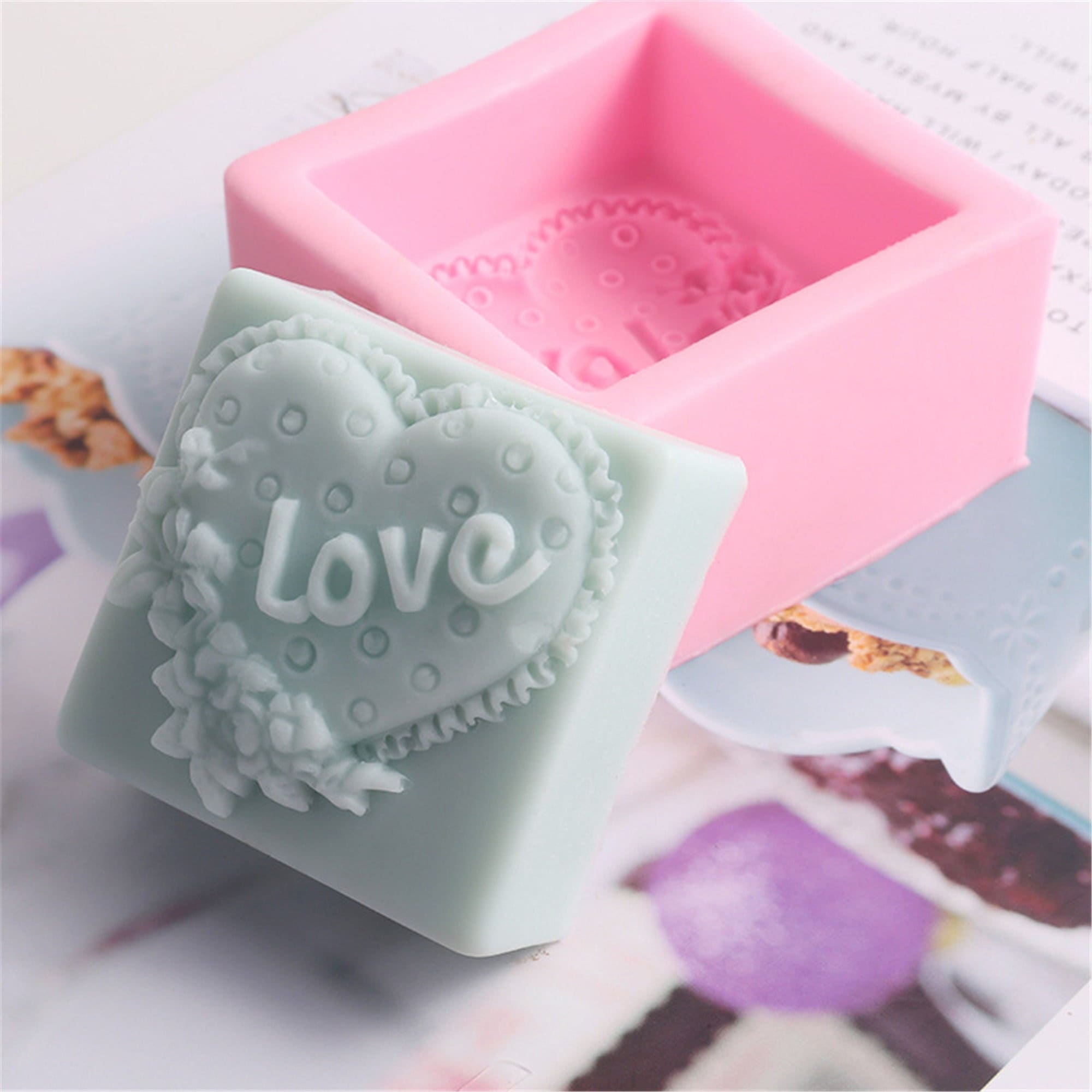 Stampi per sapone quadrato 3D Stampo in silicone con design a cuore d'amore  Stampo in silicone fai-da-te per la produzione di sapone -  Italia