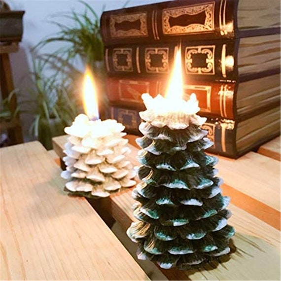 Kit todo incluido para hacer velas en forma de árbol de Navidad.
