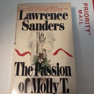 The Passion of Molly T. Mass Market Paperback July 1, 1985 First Edition, fiction, Mystery