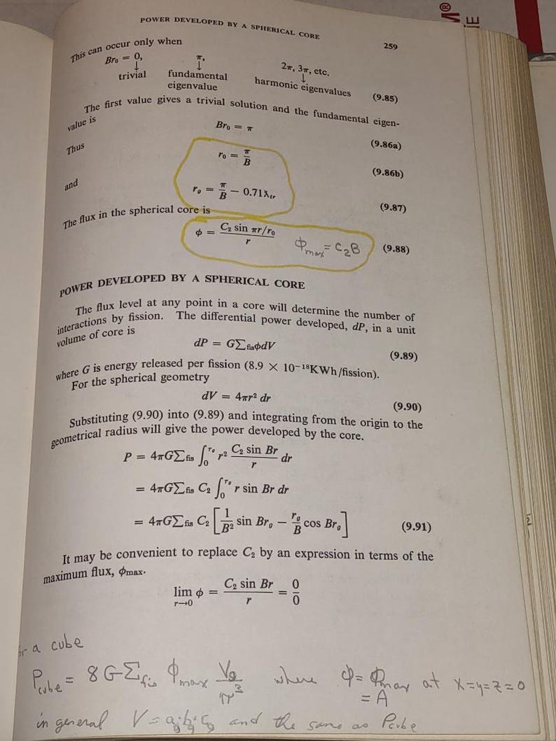 Puede incluir: P&aacute;gina de libro abierta con ecuaciones y texto titulado "POWER DEVELOPED BY A SPHERICAL CORE". Se ven notas manuscritas y secciones resaltadas. La p&aacute;gina est&aacute; ligeramente amarillenta.