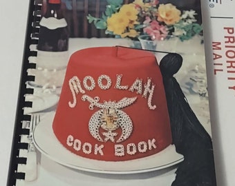Moolah Cookbook: A Book of Favorite Recipes Plastic Comb 1979