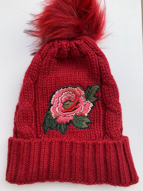Pom Pom Embroidered Woman Beanie, Flower Design Knitted 