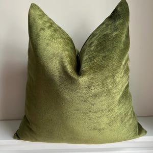 Green Textured Chenille Pillow Cover, Soft Luxury Throw Pillow for Couch, Bed, Sofa, Designer Decorative Throw Pillows, Custom Sizes