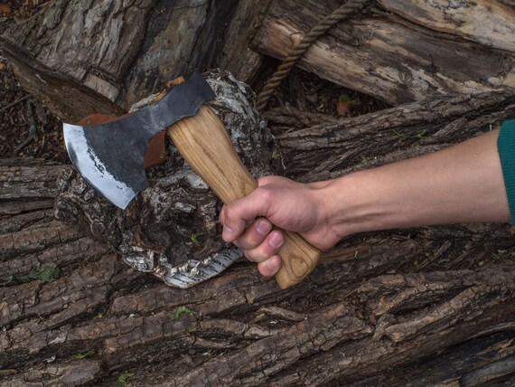 Hacha de supervivencia con funda de cuero, hacha al aire libre, hacha de  camping, hacha tallada, hacha Bushcraft con funda de cuero, hacha pequeña -   España