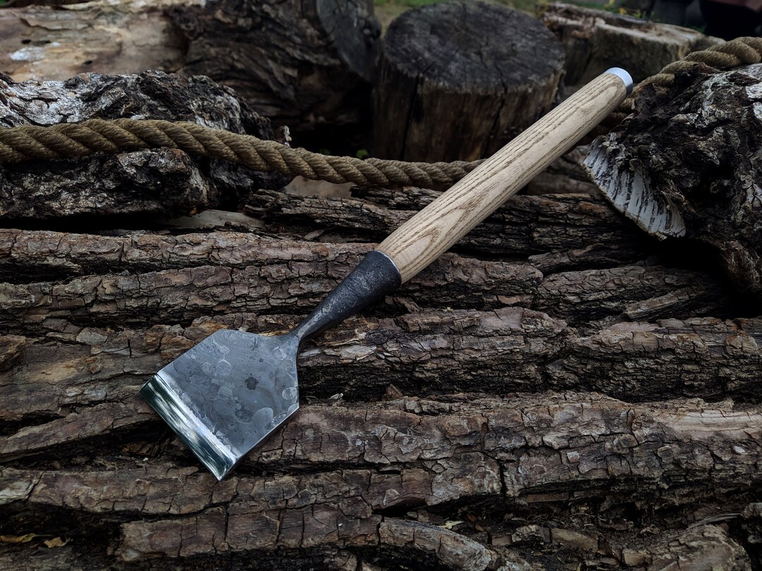 Carpenters Slick Chisel Small. Beveled Chisel. Chisel. Straight