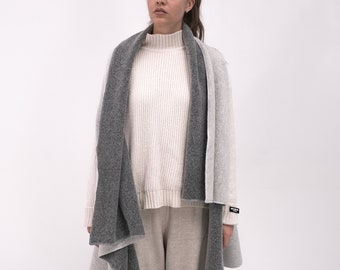 Merino wool cape poncho, Gray lite One Size Poncho, Warm breathable wool poncho, Stylish Wool Sweater Cape,  Eco friendly natural poncho