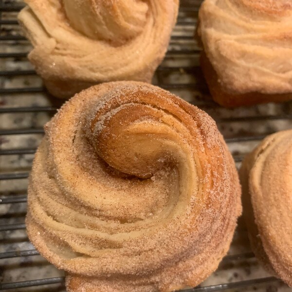 Cinnamon Sugar Cruffins: Croissant Pastry - 8 Count