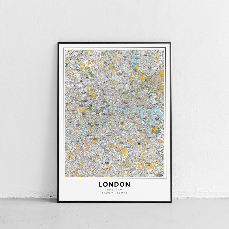 Peut inclure: Une carte de Londres, en Angleterre, en noir et blanc avec des surbrillances jaunes. La carte montre les rues, les parcs et les cours d'eau de la ville. Le texte "LONDON" et "ENGLAND" est imprim&eacute; en noir en bas de la carte, ainsi que les coordonn&eacute;es "51.500&deg;N / 0.093&deg;W".