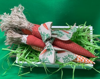 Easter Farmhouse Carrots in Wooden Box