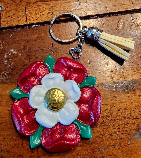 England Roses Prop Tudor Rose Of England