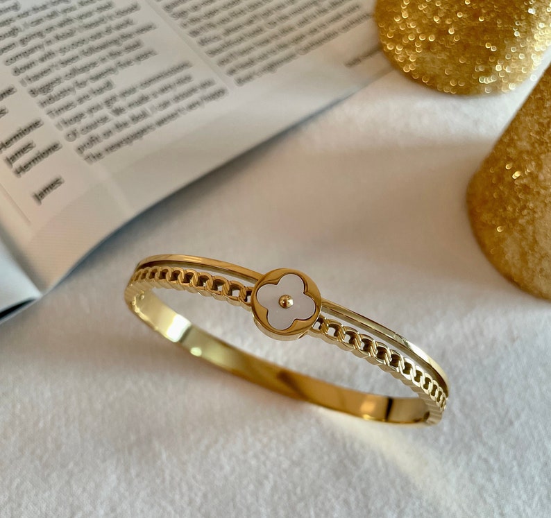 Global Express Direct Gold Clover Bangle Dainty Bangle White Clover Bracelet Etsy Hong Kong Continuous Praise Www Himmelhomehealth Com