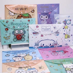 ちいかわ＆カピバラ A4 ボタンフォルダー – 32.5×23.5 cm 書類、試験、文書用プラスチックファイルバッグ
