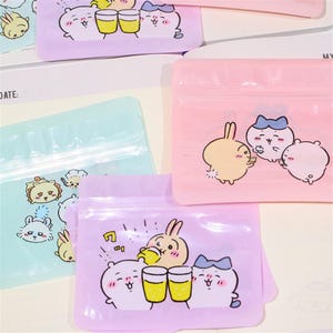 Sac organisateur rectangulaire auto-obturant Chiikawa pour ranger des cartes, des collations, des bijoux et plus encore